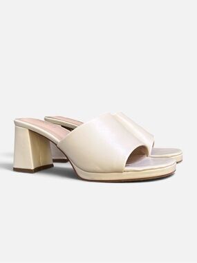 Berness “Honor”  Square Toe Platform Slide Sandal/Mule in Cream Size 7.5
